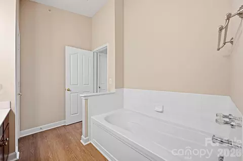 Bath - 16648 E Amberside Rd, Cornelius, NC 28031 photo 4 of 4