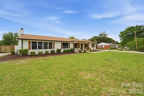 109 Wessinger Dr, Lexington, SC 29072