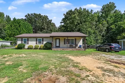 808 E Chestnut St, Stanley, NC 28164