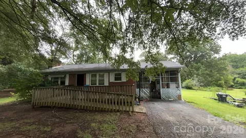 389 Midway Lake Rd, Mooresville, NC 28115
