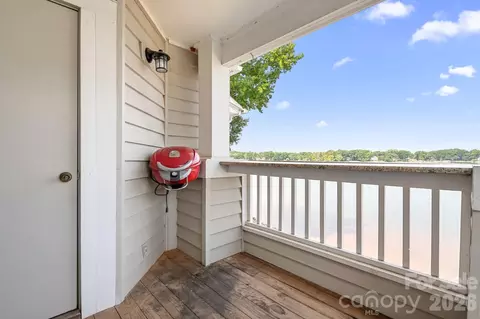 Exterior - 930 Southwest Dr, Davidson, NC 28036 photo 3 of 7