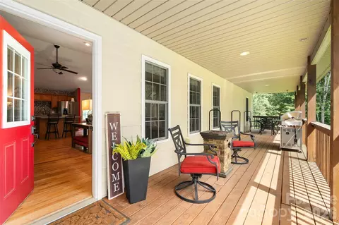 Exterior - 247 Poker Branch Rd, Sylva, NC 28779 photo 7 of 8