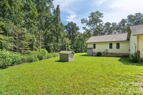 Exterior - 247 Poker Branch Rd, Sylva, NC 28779 photo 8 of 8