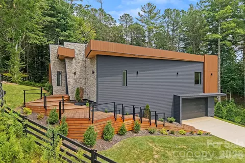 87 Verbania Rd, Mills River, NC 28759