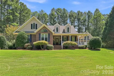 2290 Northview Harbour Dr, Sherrills Ford, NC 28673