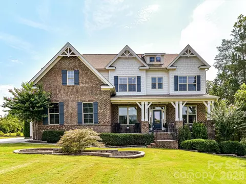 104 Sweet Grass Ln, Mooresville, NC 28115