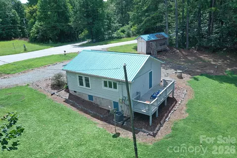 Exterior - 3392 Pearidge Rd, Bostic, NC 28018 photo 3 of 15