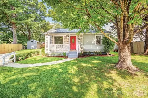 4 La Rue St, Asheville, NC 28806