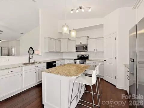 216 Austin Field Ct, Mount Holly, NC 28120