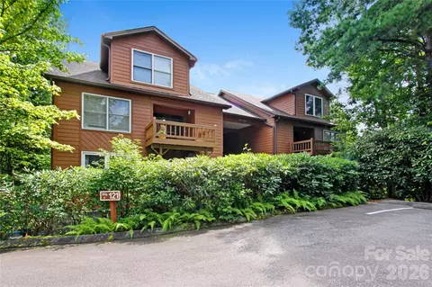121 Toxaway Views 504 Dr #504, Lake Toxaway, NC 28747