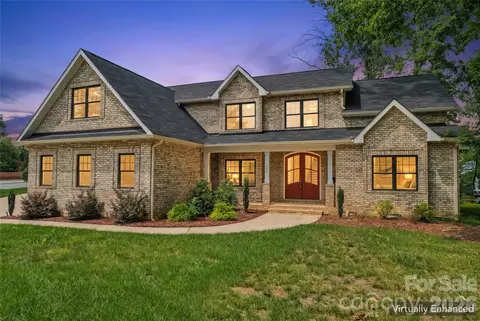 101 Mcalway Rd, Charlotte, NC 28211