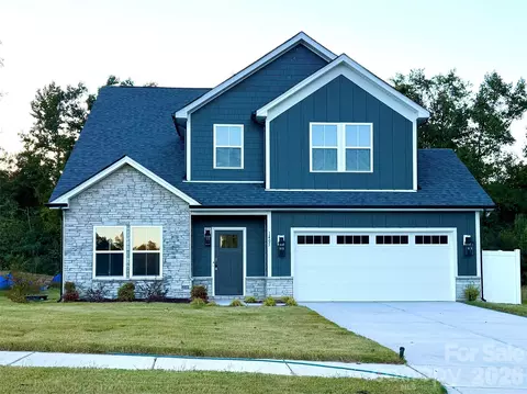 1405 Sanctuary St, Kannapolis, NC 28083