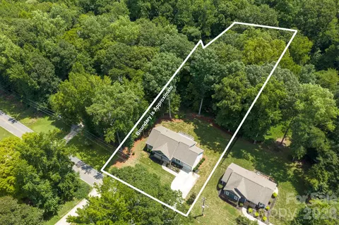 216 Paradise Dr, Belmont, NC 28012