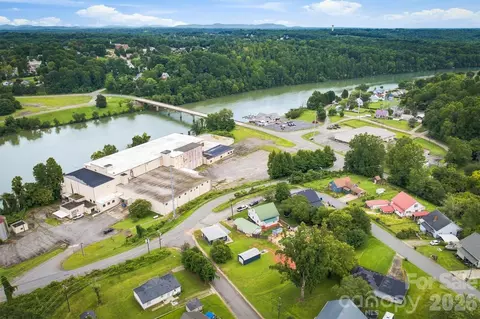 View/Area - 100 Gardner St, Hickory, NC 28601 photo 1 of 3