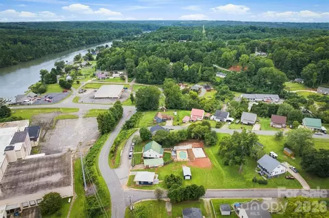 View/Area - 100 Gardner St, Hickory, NC 28601 photo 2 of 3