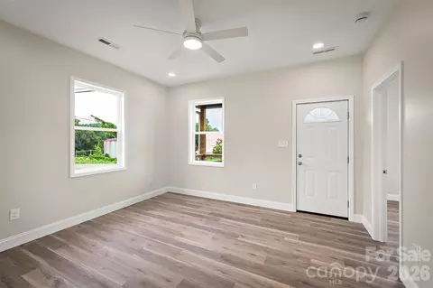 Living - 100 Gardner St, Hickory, NC 28601 photo 1 of 4