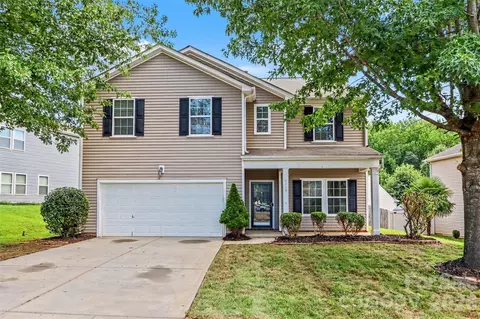 6814 Barefoot Forest Dr, Charlotte, NC 28269