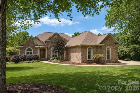 1001 Heritage Acres Dr, Weddington, NC 28104
