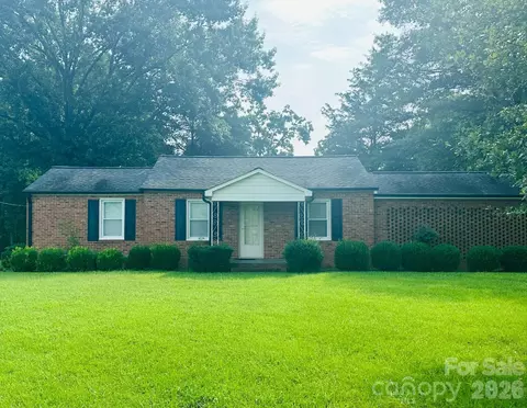 1952 N Nc 16 Business Hwy, Denver, NC 28037