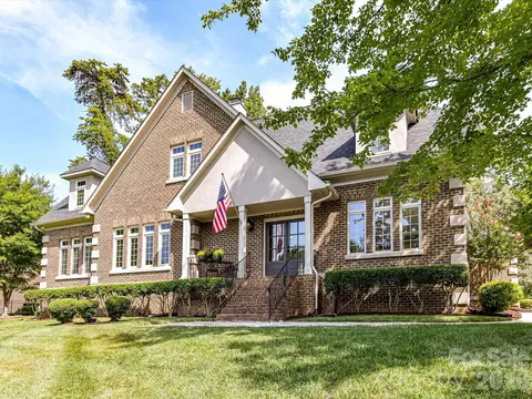 3520 Providence Plantation Ln, Charlotte, NC 28270