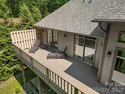 Exterior - 4 Nvya Ct, Brevard, NC 28712 photo 5 of 9