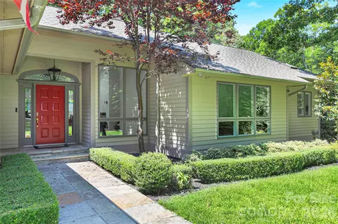 Exterior - 4 Nvya Ct, Brevard, NC 28712 photo 1 of 9