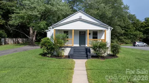 1320 14th Street Ne Dr NE, Hickory, NC 28601
