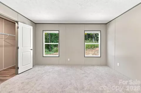 Bedroom - 93 Foxcroft Ln, Flat Rock, NC 28792 photo 5 of 6