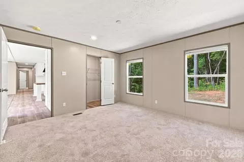 Bedroom - 93 Foxcroft Ln, Flat Rock, NC 28792 photo 4 of 6