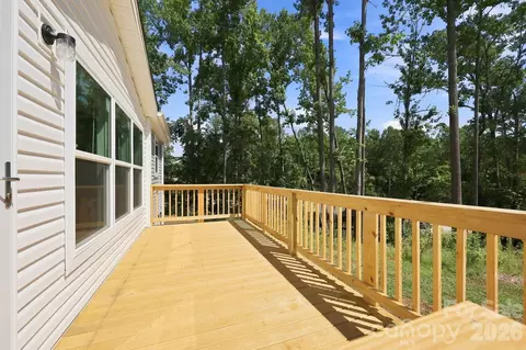 Exterior - 93 Foxcroft Ln, Flat Rock, NC 28792 photo 5 of 6