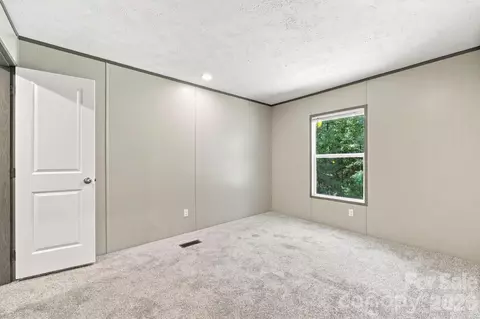 Bedroom - 93 Foxcroft Ln, Flat Rock, NC 28792 photo 2 of 6