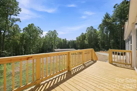 Exterior - 93 Foxcroft Ln, Flat Rock, NC 28792 photo 6 of 6
