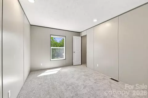 Bedroom - 93 Foxcroft Ln, Flat Rock, NC 28792 photo 1 of 6