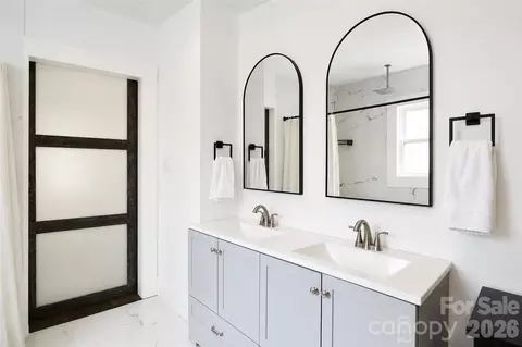 Bath - 710 Sloop Ave, Kannapolis, NC 28083 photo 1 of 4