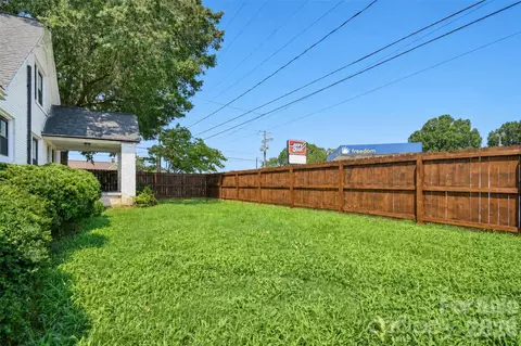 Exterior - 710 Sloop Ave, Kannapolis, NC 28083 photo 6 of 9
