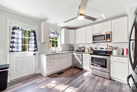 Kitchen - 1364 Stroupe Rd, Lancaster, SC 29720 photo 1 of 2