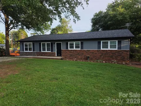 123 Robinette Ln, Statesville, NC 28625