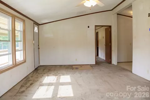 Living - 24 Karis Ln, Clyde, NC 28721 photo 1 of 3