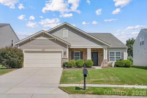 13201 Ferguson Forest Dr, Charlotte, NC 28273