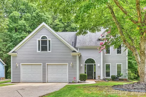 7224 Canyon Dr, Charlotte, NC 28262