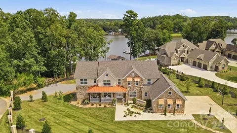 1920 Marlin Dr, Lake Wylie, SC 29710