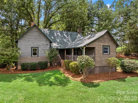 Exterior - 292 Fowler Rd, Mill Spring, NC 28756 photo 5 of 8
