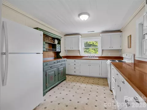 Kitchen - 292 Fowler Rd, Mill Spring, NC 28756 photo 1 of 2