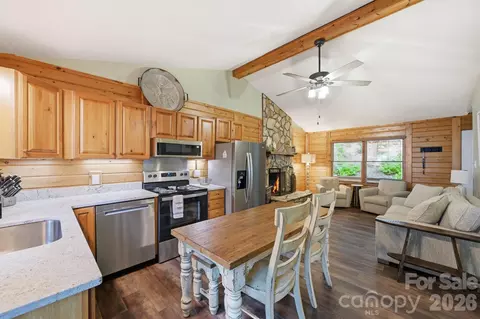 Kitchen - 345 Chalk Dust Trl, Purlear, NC 28665 photo 2 of 3