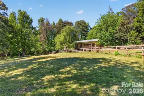 3205 Collinsville Rd, Columbus, NC 28722