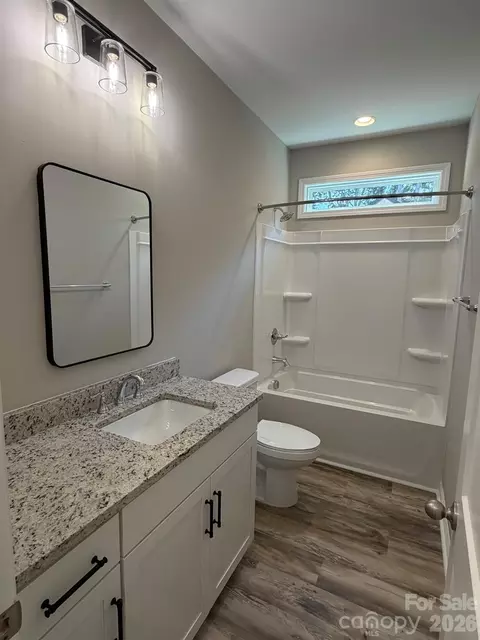Bath - 308 Willow St, Stanley, NC 28164 photo 4 of 4