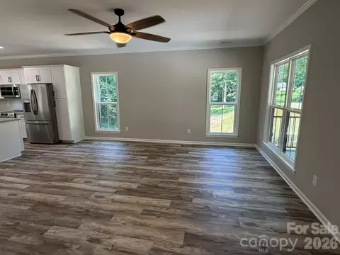 Living - 308 Willow St, Stanley, NC 28164 photo 2 of 3