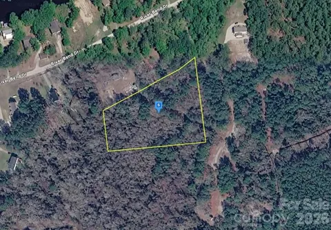 1800 River Bend Dr, Burgaw, NC 28425