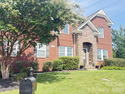 2604 Mchanna Pt, Fort Mill, SC 29708