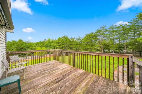 Exterior - 4262 Quarry Dr, Morganton, NC 28655 photo 4 of 6